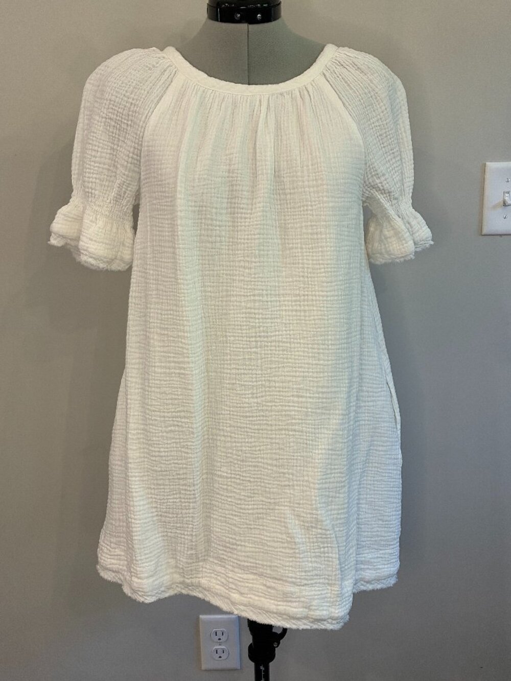 Impressions White Cotton Double Gauze Puff Sleeve Mini Shift Dress | Size Small